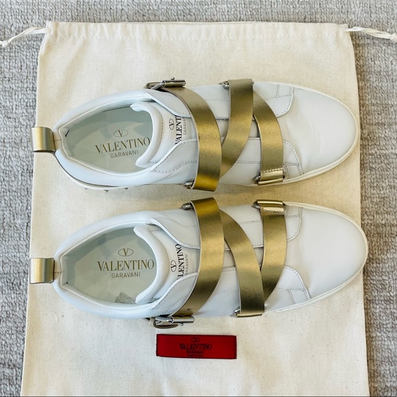 Valentino Rockstud Metallic-Trimmed Leather Sneakers - Picture 8 of 10